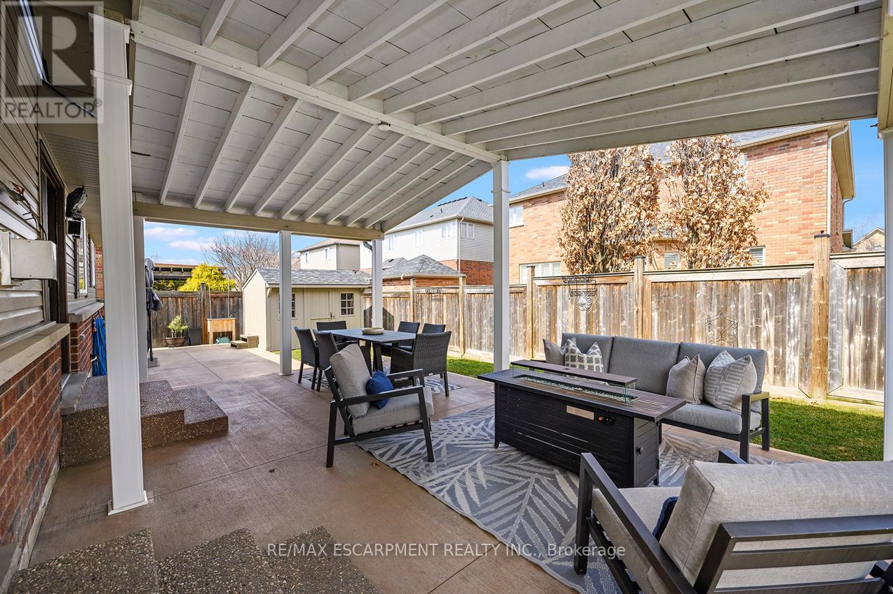 27 Carver Drive, Hamilton (Binbrook), Ontario  L0R 1C0 - Photo 37 - X12938944