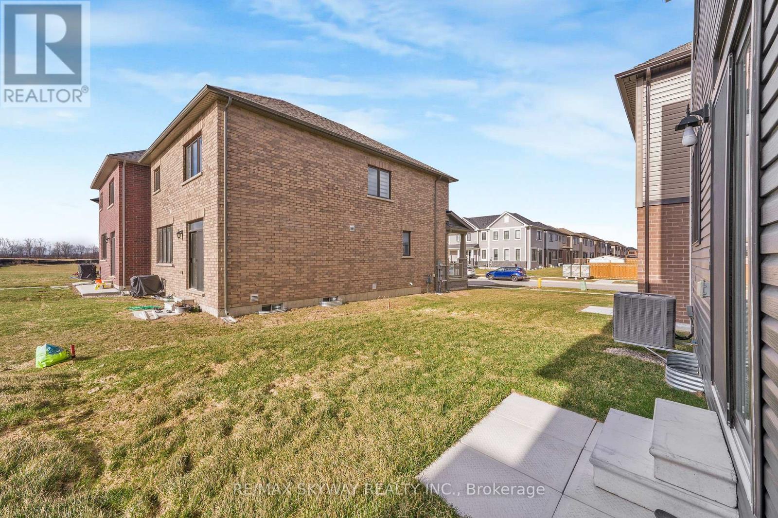 163 Wilmot Road, Brantford, Ontario  N3T 0W5 - Photo 6 - X12938998