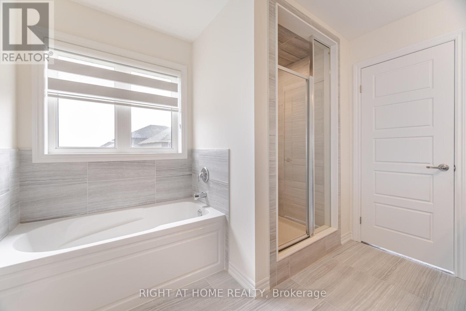 32 George Brier Drive W, Brant (Paris), Ontario  N3L 0L3 - Photo 25 - X12939074