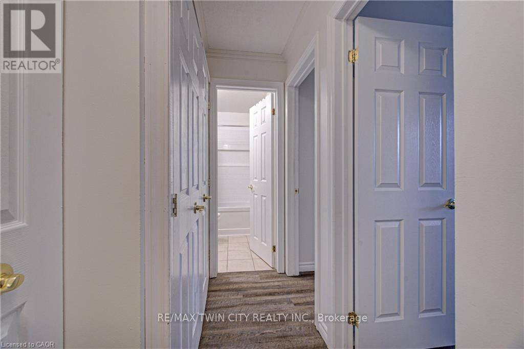 202 - 793 Colborne Street, Brantford, Ontario  N3S 7J3 - Photo 12 - X12939138