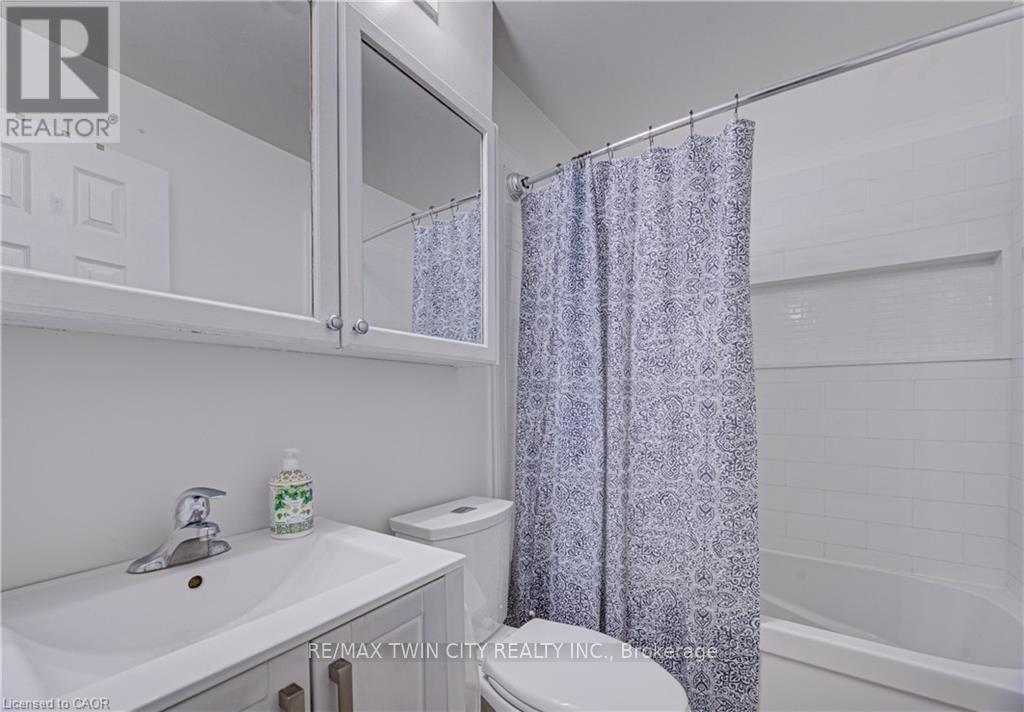 202 - 793 Colborne Street, Brantford, Ontario  N3S 7J3 - Photo 16 - X12939138