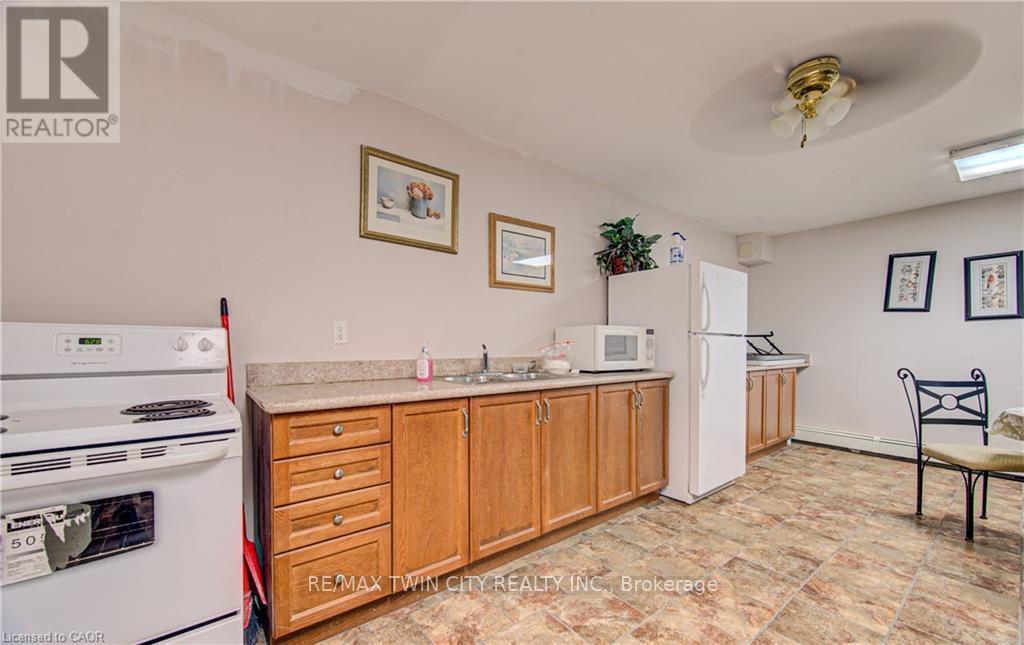 202 - 793 Colborne Street, Brantford, Ontario  N3S 7J3 - Photo 29 - X12939138