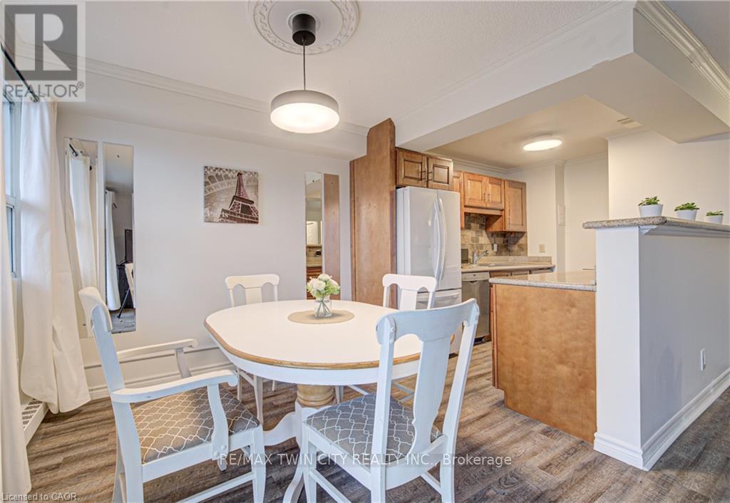 202 - 793 Colborne Street, Brantford, Ontario  N3S 7J3 - Photo 5 - X12939138