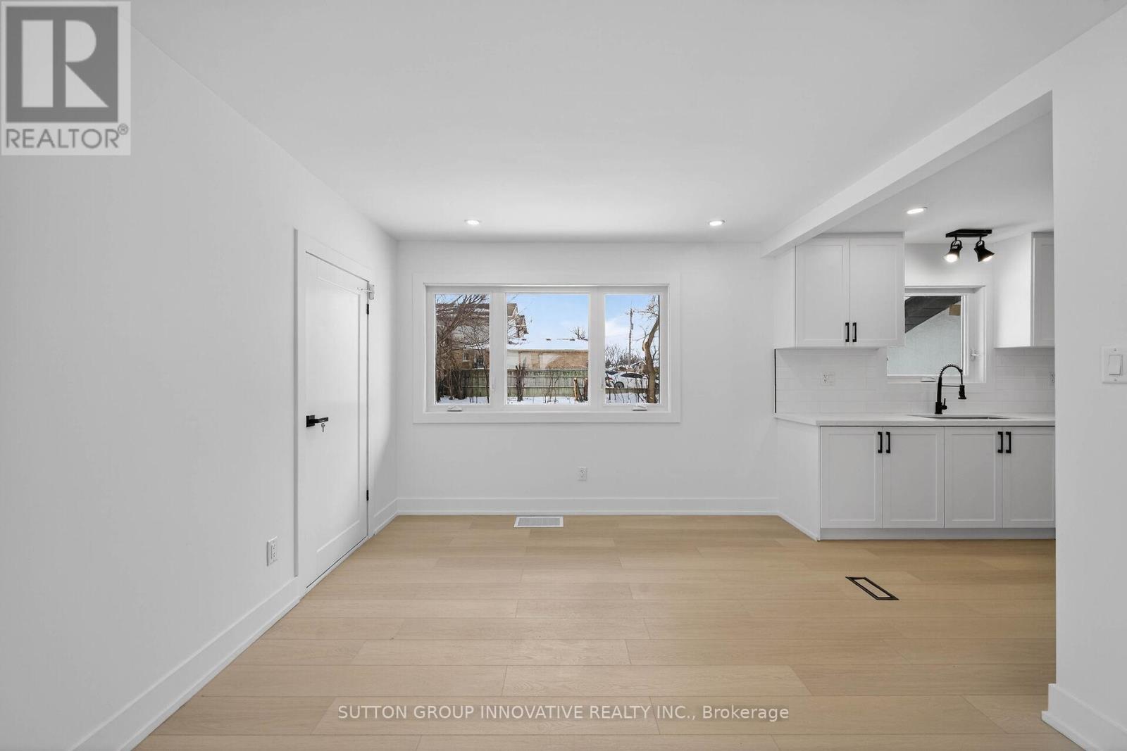 124 Corman Avenue, Hamilton (Stoney Creek), Ontario  L8G 3W4 - Photo 13 - X12939158