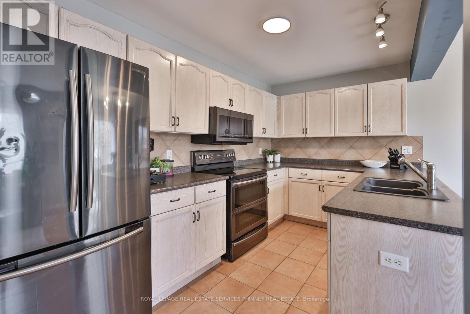 5117 St. George's Drive, Lincoln, Ontario  L0R 1B7 - Photo 10 - X12939216