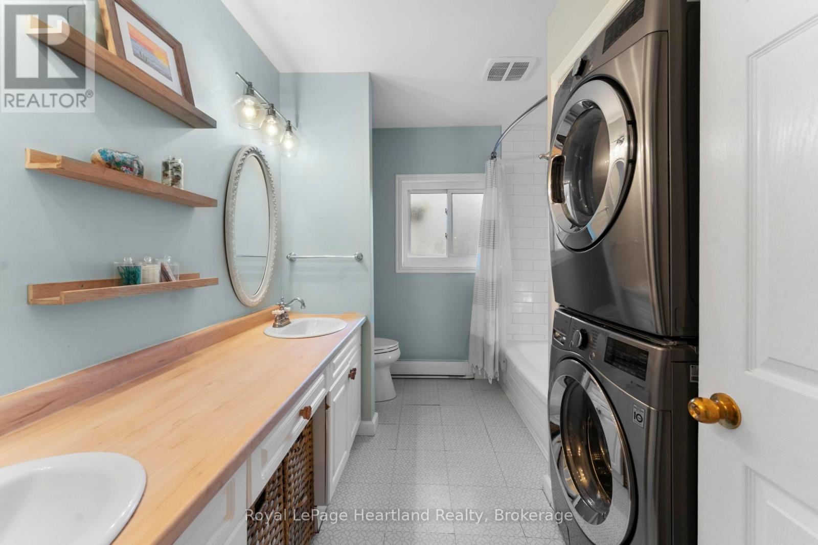 209 Cedar Close, Huron-Kinloss, Ontario  N2Z 2X3 - Photo 21 - X12939390