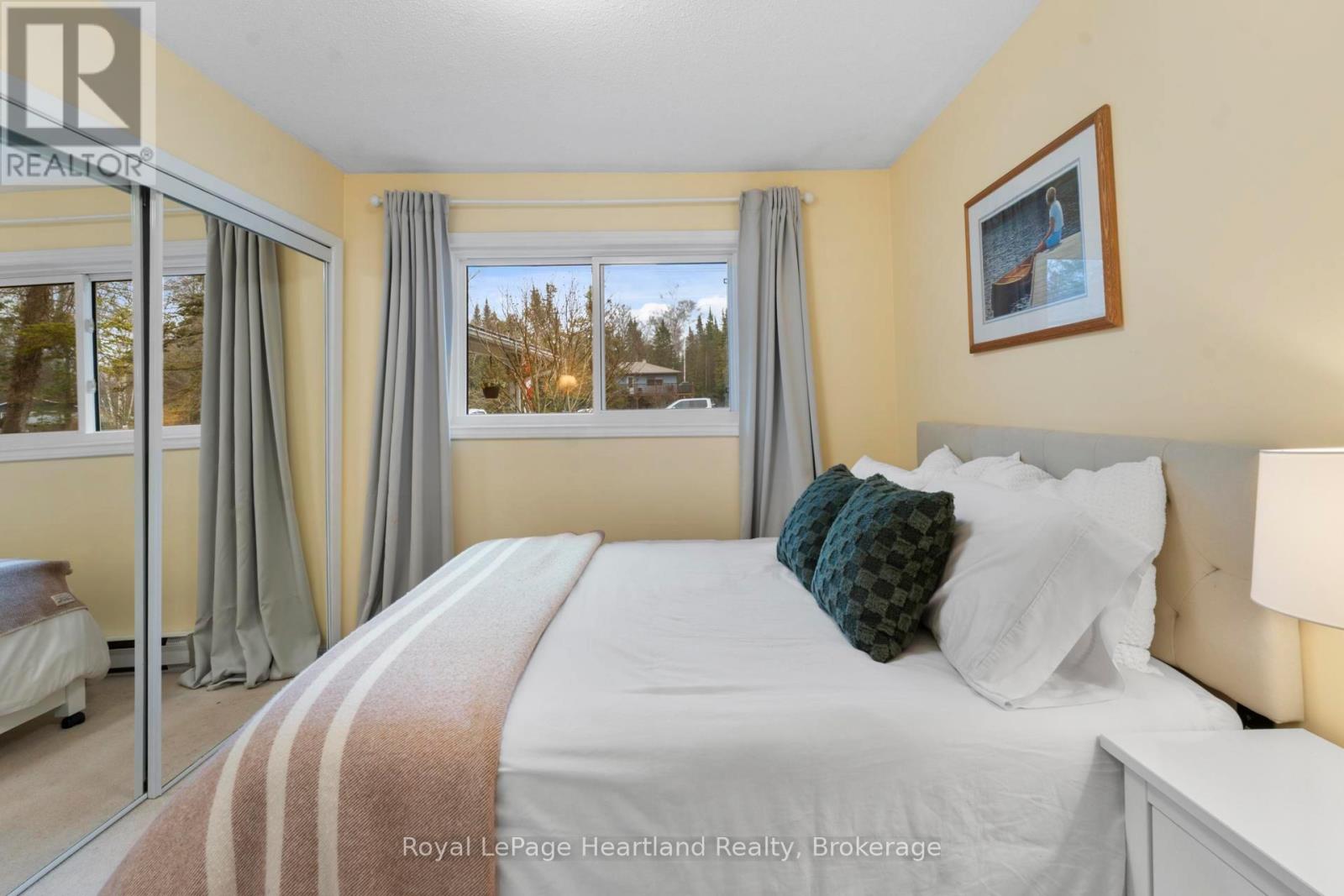 209 Cedar Close, Huron-Kinloss, Ontario  N2Z 2X3 - Photo 24 - X12939390