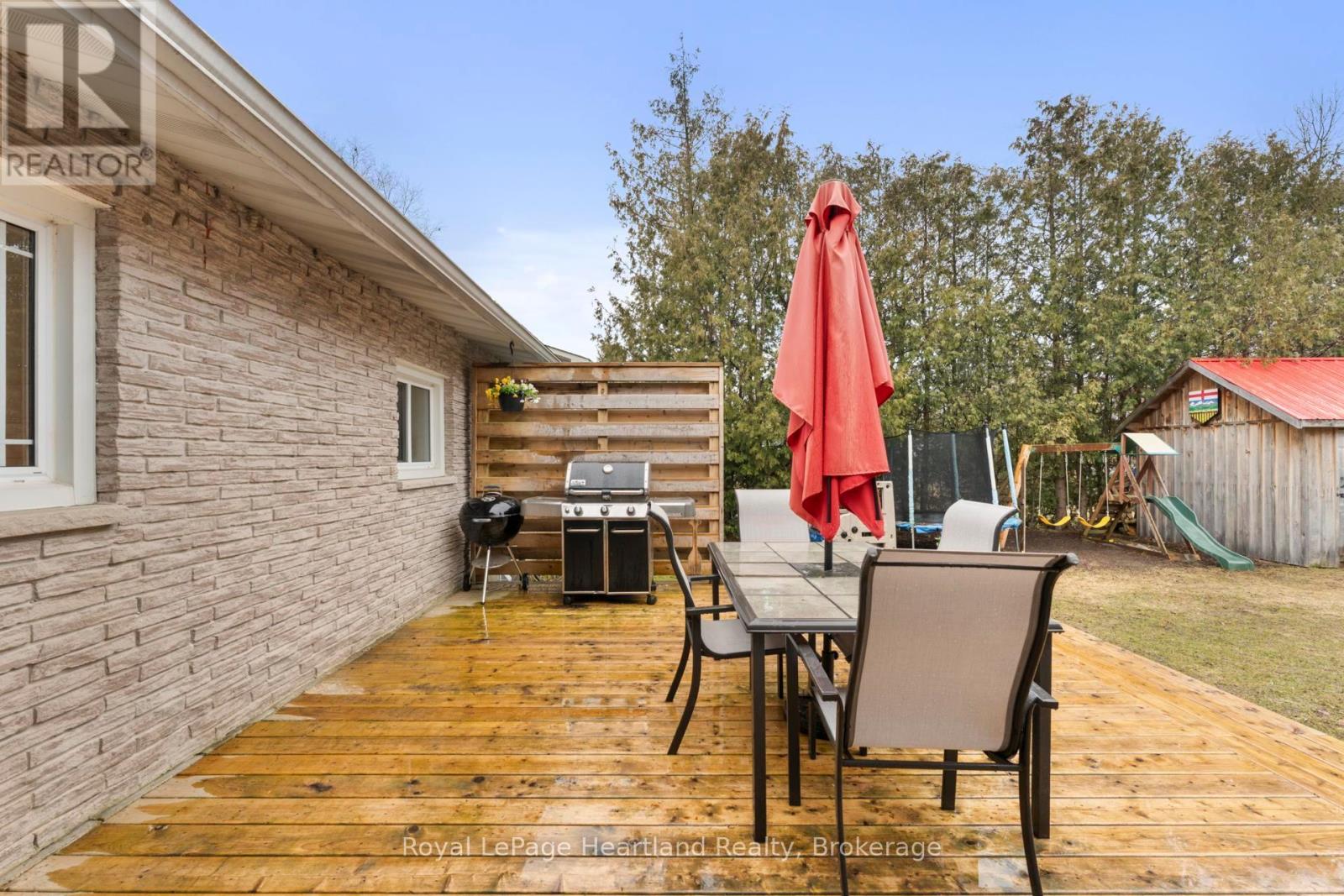 209 Cedar Close, Huron-Kinloss, Ontario  N2Z 2X3 - Photo 31 - X12939390