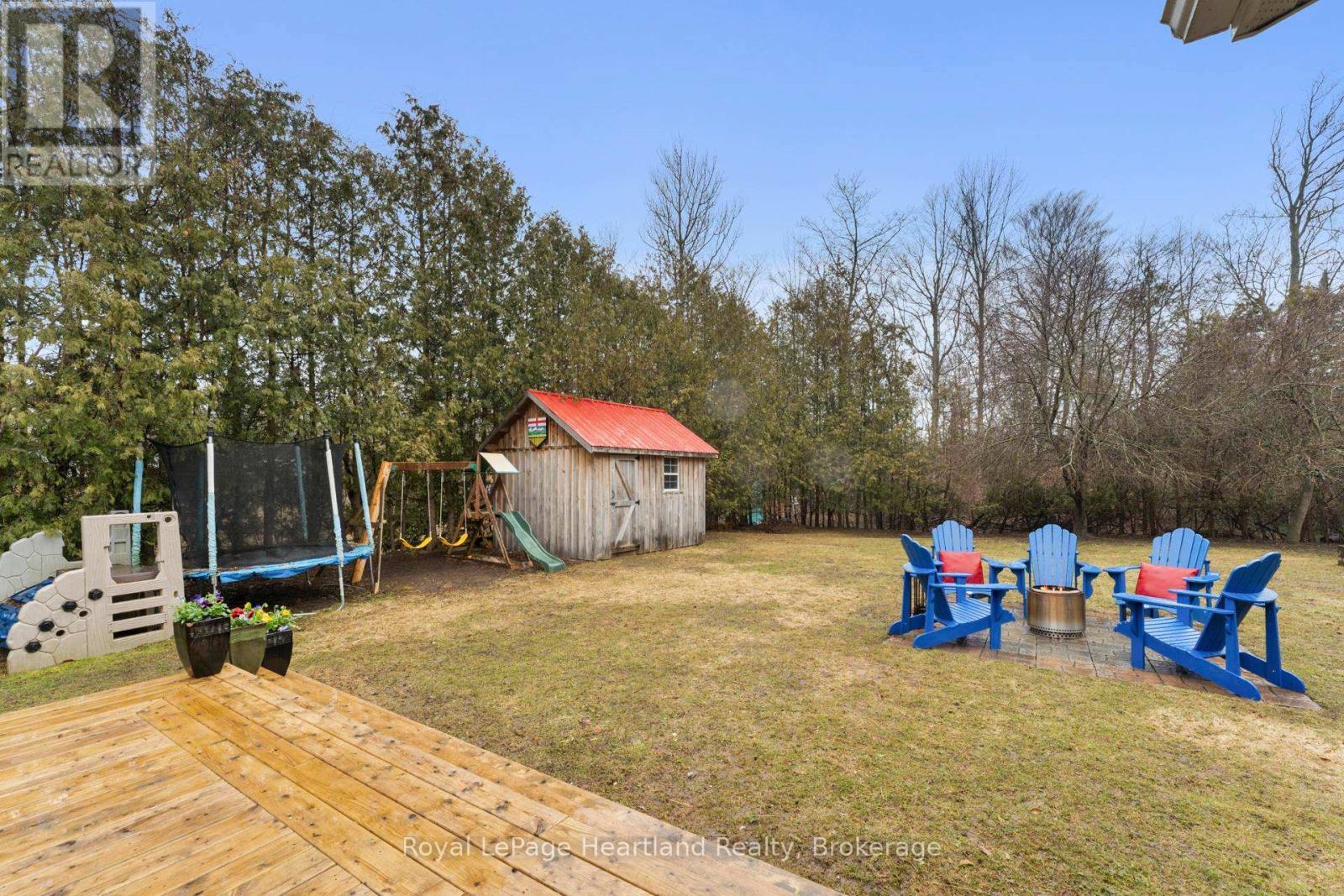 209 Cedar Close, Huron-Kinloss, Ontario  N2Z 2X3 - Photo 34 - X12939390