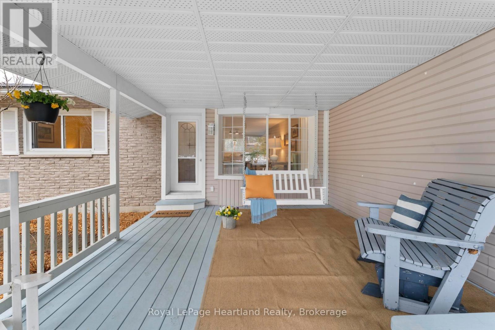 209 Cedar Close, Huron-Kinloss, Ontario  N2Z 2X3 - Photo 4 - X12939390