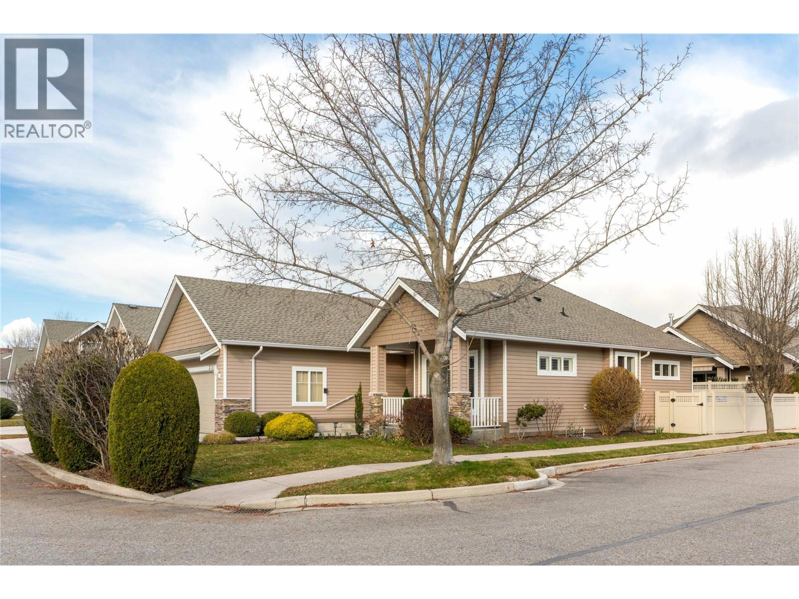 665 Cook Road Unit# 215, Kelowna, British Columbia  V1W 4T4 - Photo 1 - 10379189