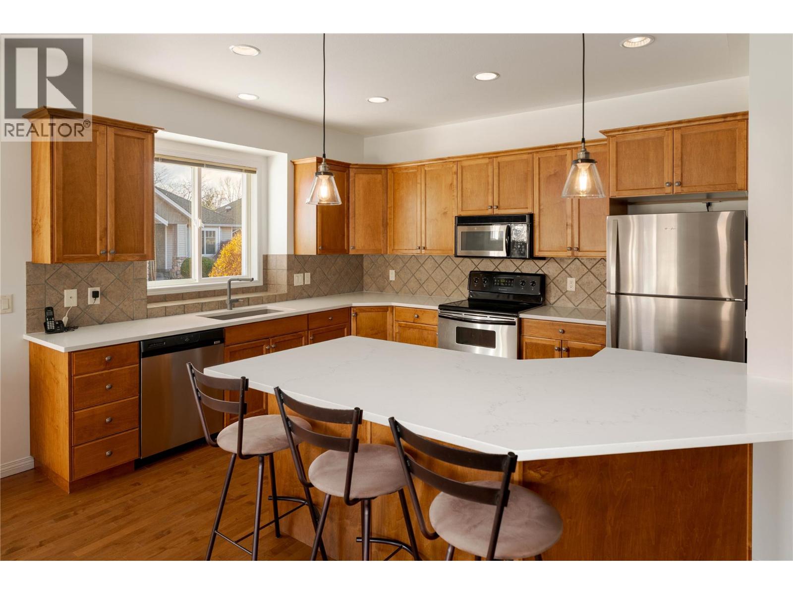 665 Cook Road Unit# 215, Kelowna, British Columbia  V1W 4T4 - Photo 2 - 10379189