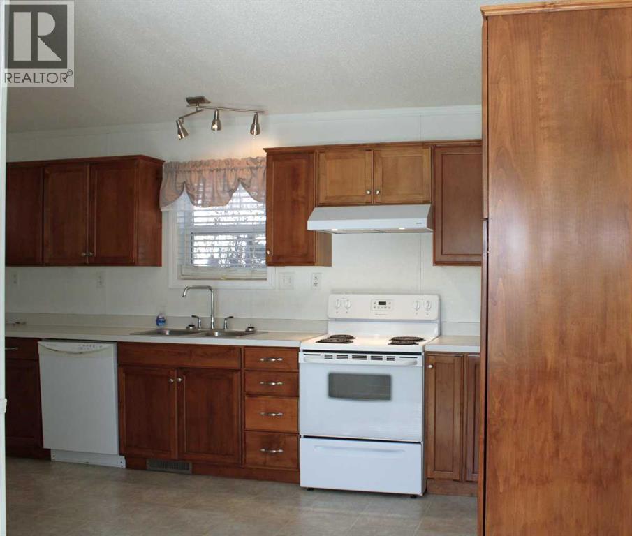 20 Noblefern Way, Sundre, Alberta  T0M 1X0 - Photo 5 - A2269219