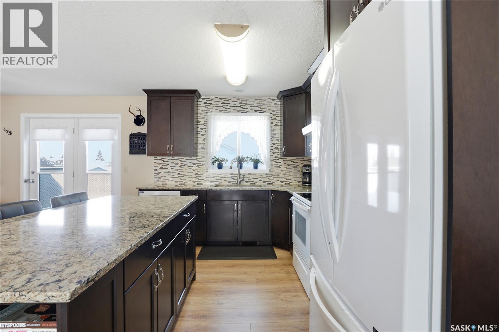 425 5th Street S, Martensville, Saskatchewan  S0K 2T0 - Photo 6 - SK031641