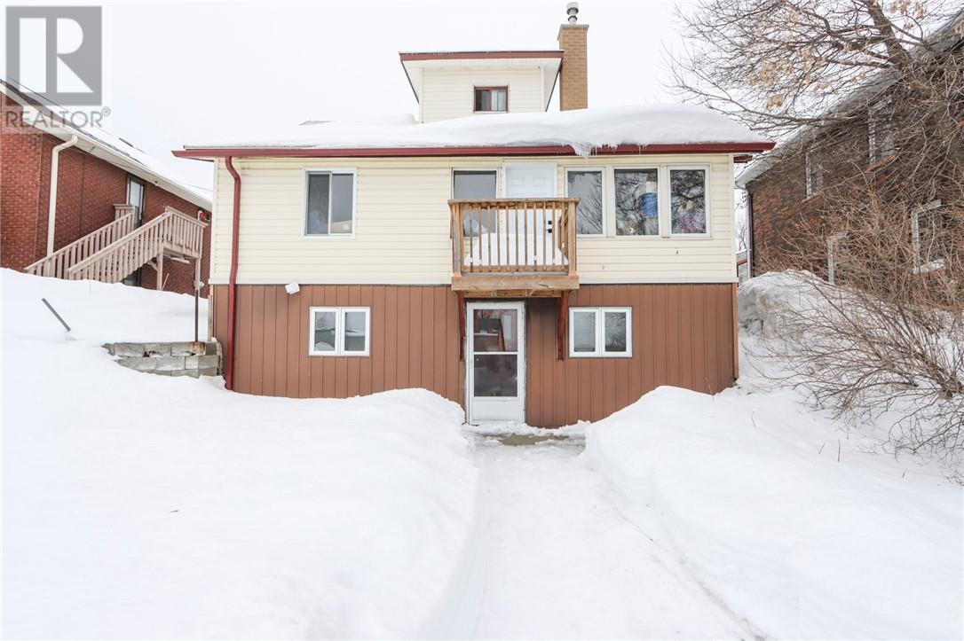 221 Oak Street, Sudbury, Ontario  P3C 1M8 - Photo 1 - 2126840