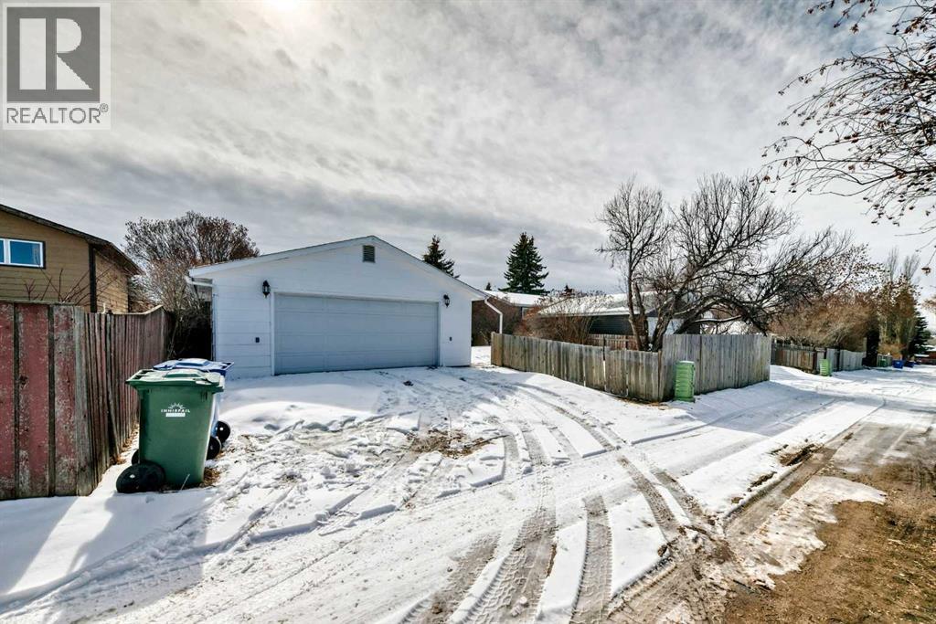 5208 40 Street, Innisfail, Alberta  T4G 1G9 - Photo 36 - A2296718