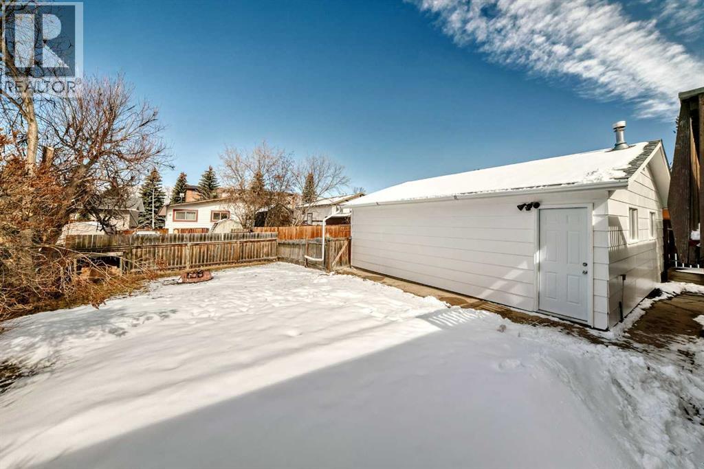 5208 40 Street, Innisfail, Alberta  T4G 1G9 - Photo 32 - A2296718