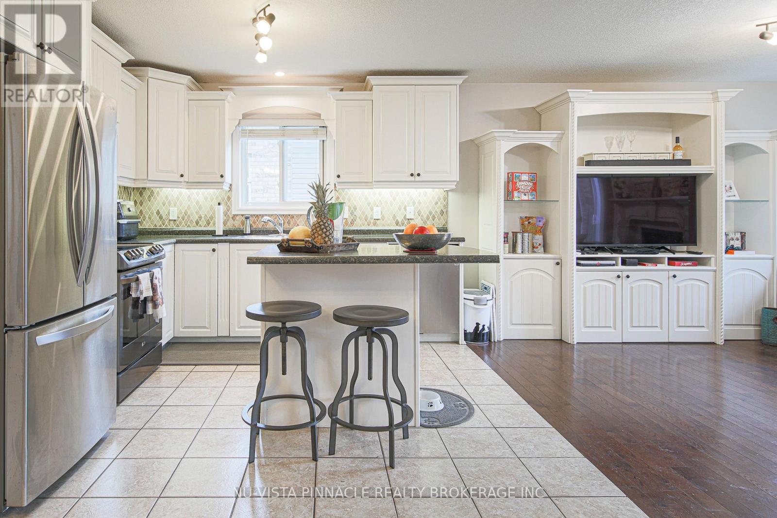 Photo 18 of 37 for 1908 Coronation Drive