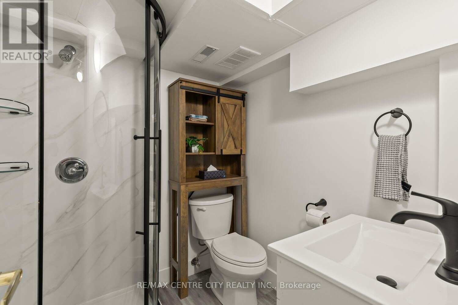 Photo 22 of 31 for 292 Paardeberg Crescent