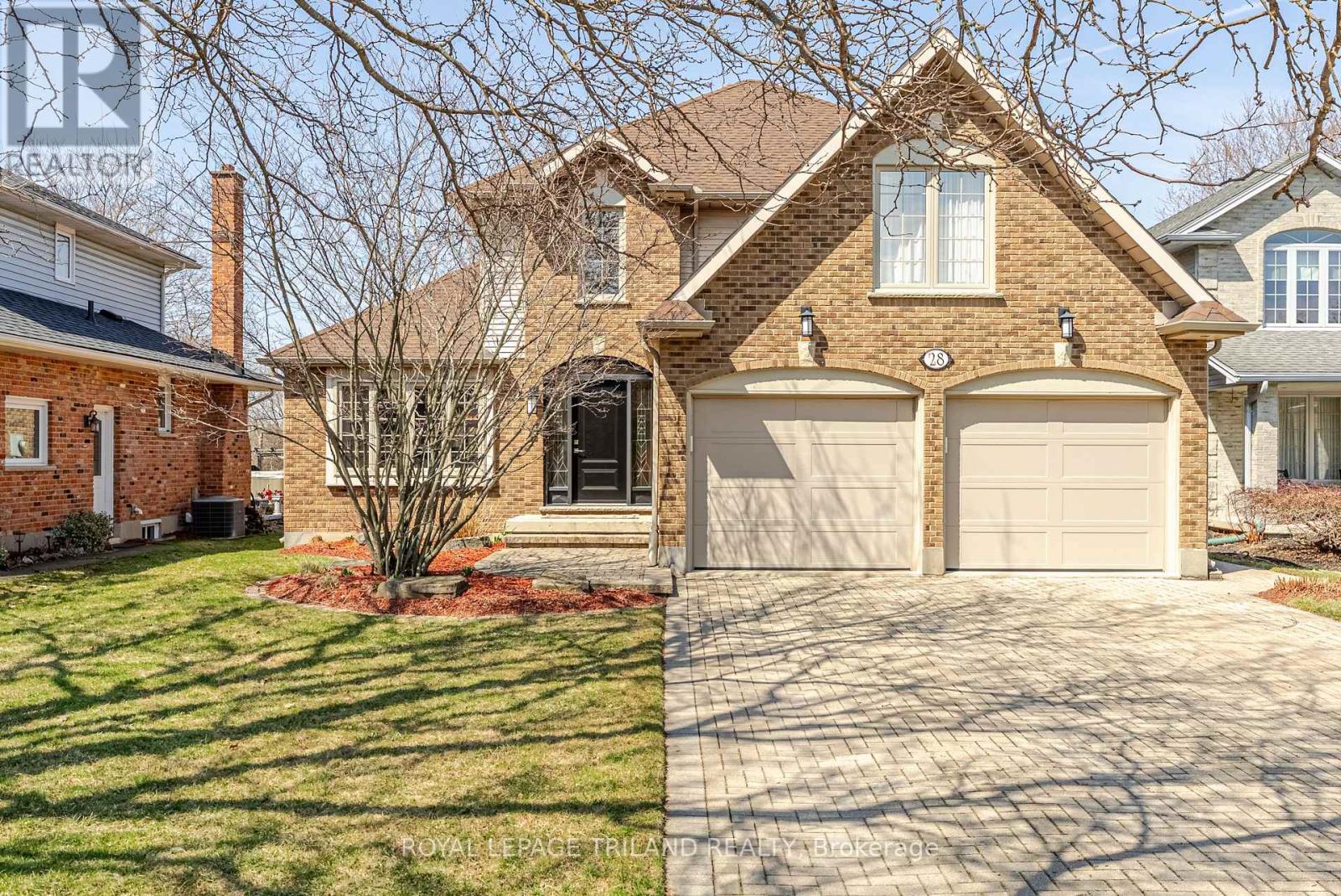 28 Sinclair Crescent, Aylmer, Ontario  N5H 3B7 - Photo 2 - X12939398