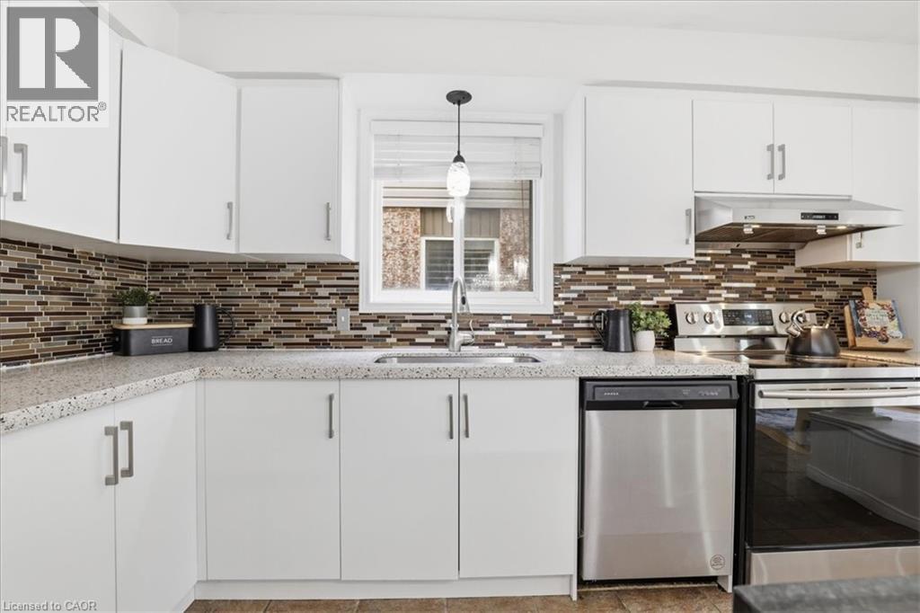 15 Maryann Price Lane, Cambridge, Ontario  N3C 4K6 - Photo 4 - 40816486