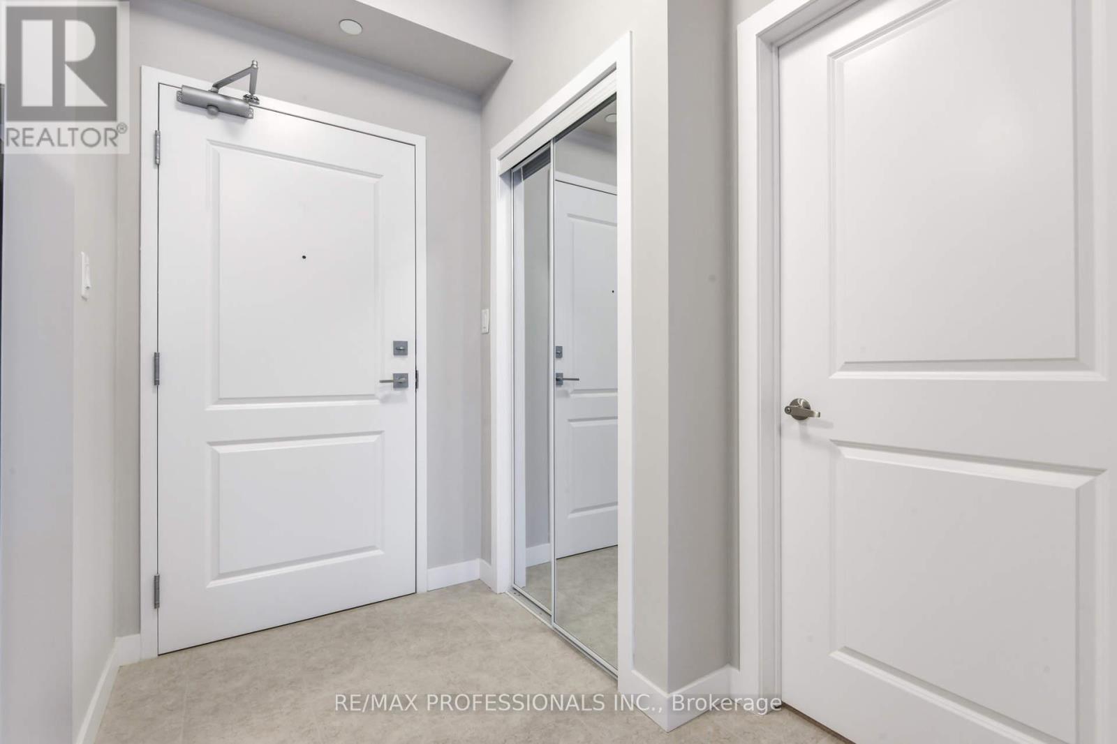 124 - 101 Shoreview Place, Hamilton, Ontario  L8E 0K2 - Photo 12 - X12885582