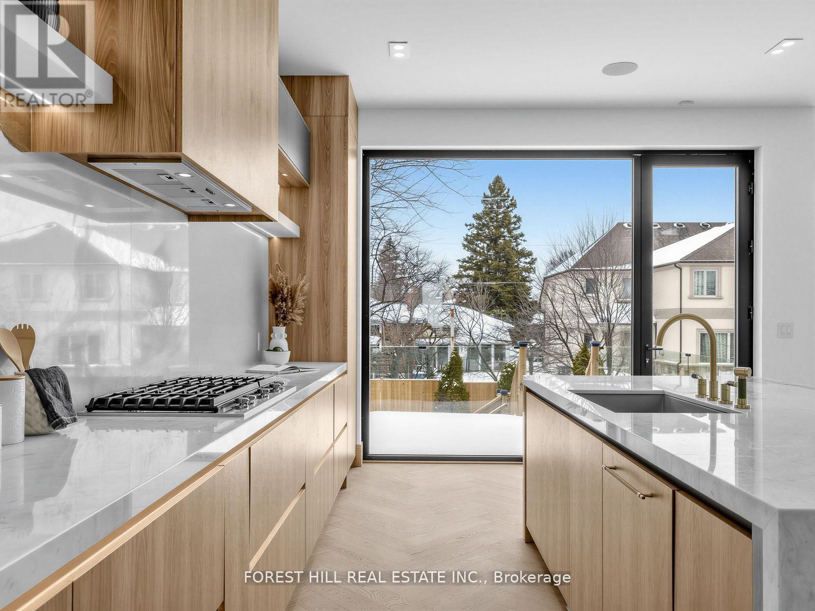 492 Hounslow Avenue, Toronto, Ontario  M2R 1J2 - Photo 5 - C12939282