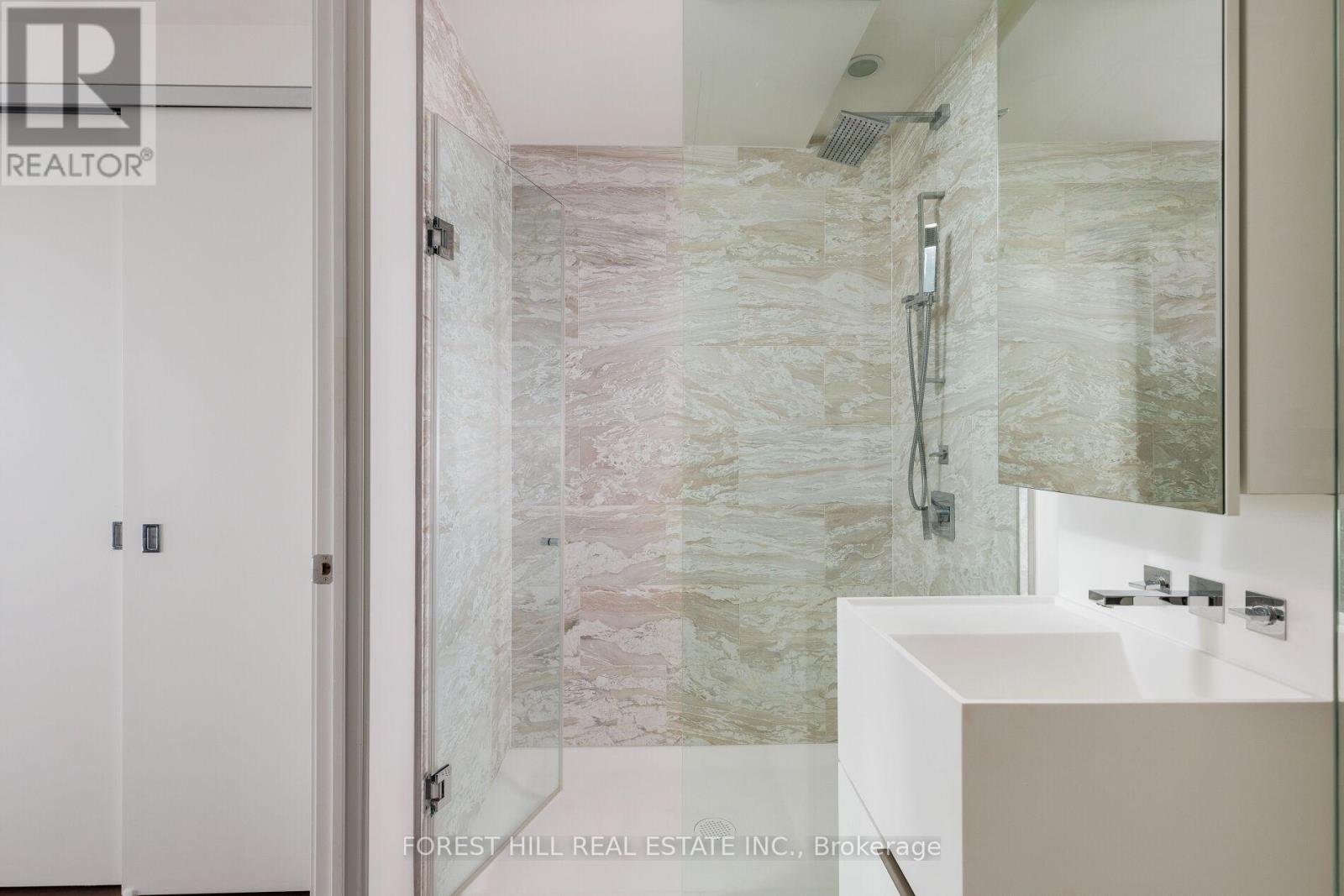 6805 - 1 Bloor Street E, Toronto, Ontario  M4W 0A8 - Photo 32 - C12939290