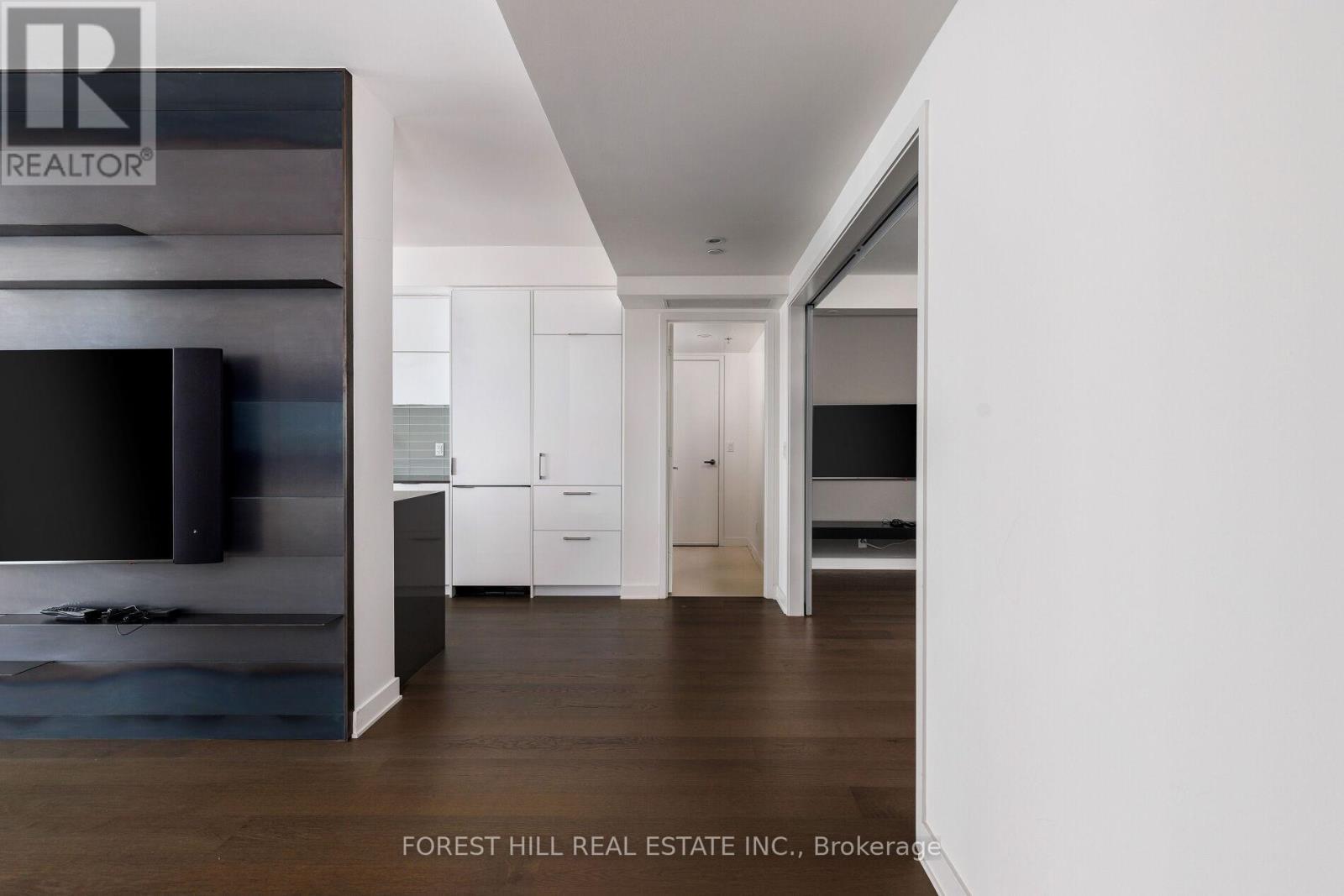 6805 - 1 Bloor Street E, Toronto, Ontario  M4W 0A8 - Photo 8 - C12939290