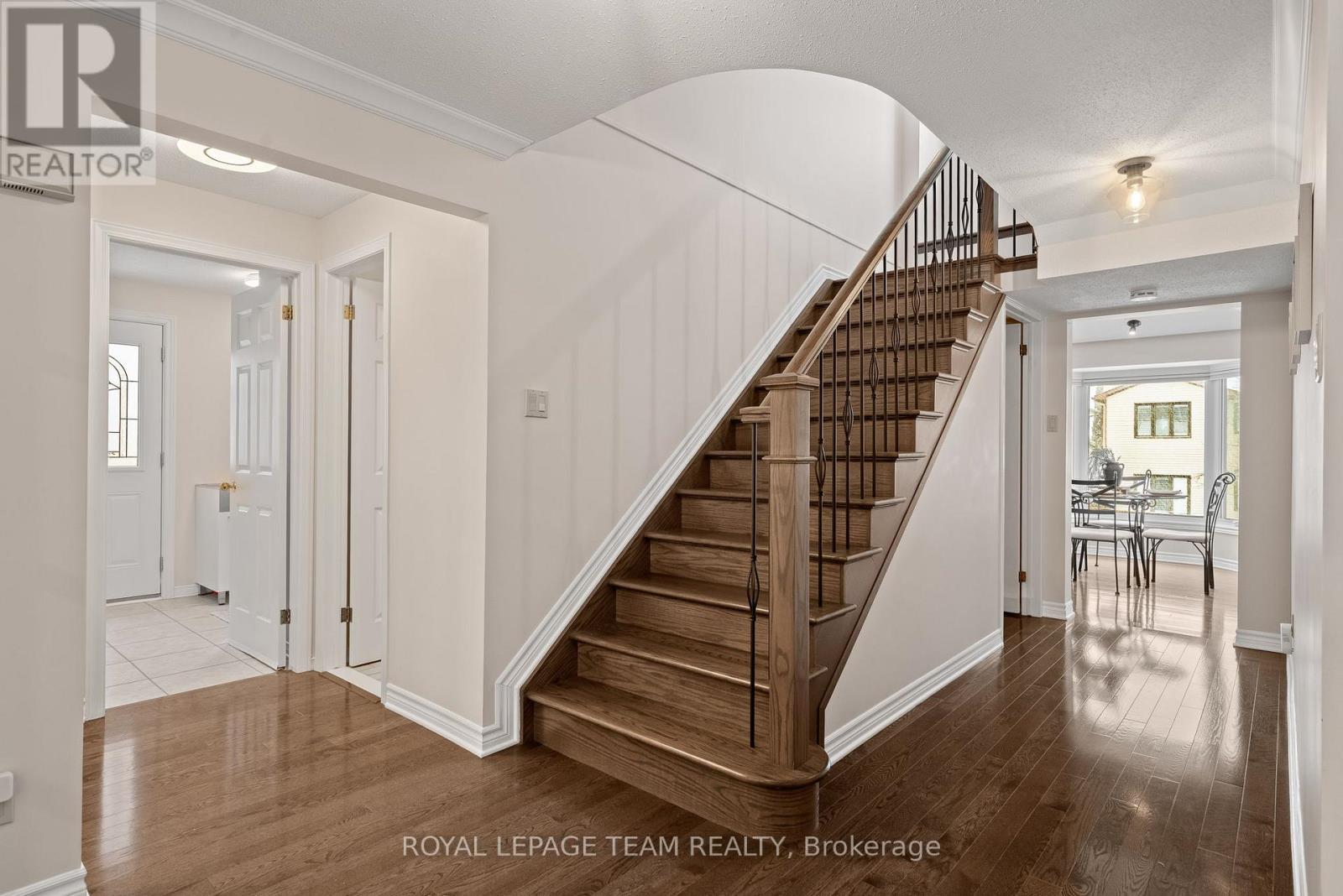 15 Wellfleet Crescent, Ottawa, Ontario  K2J 2Y3 - Photo 4 - X12939362