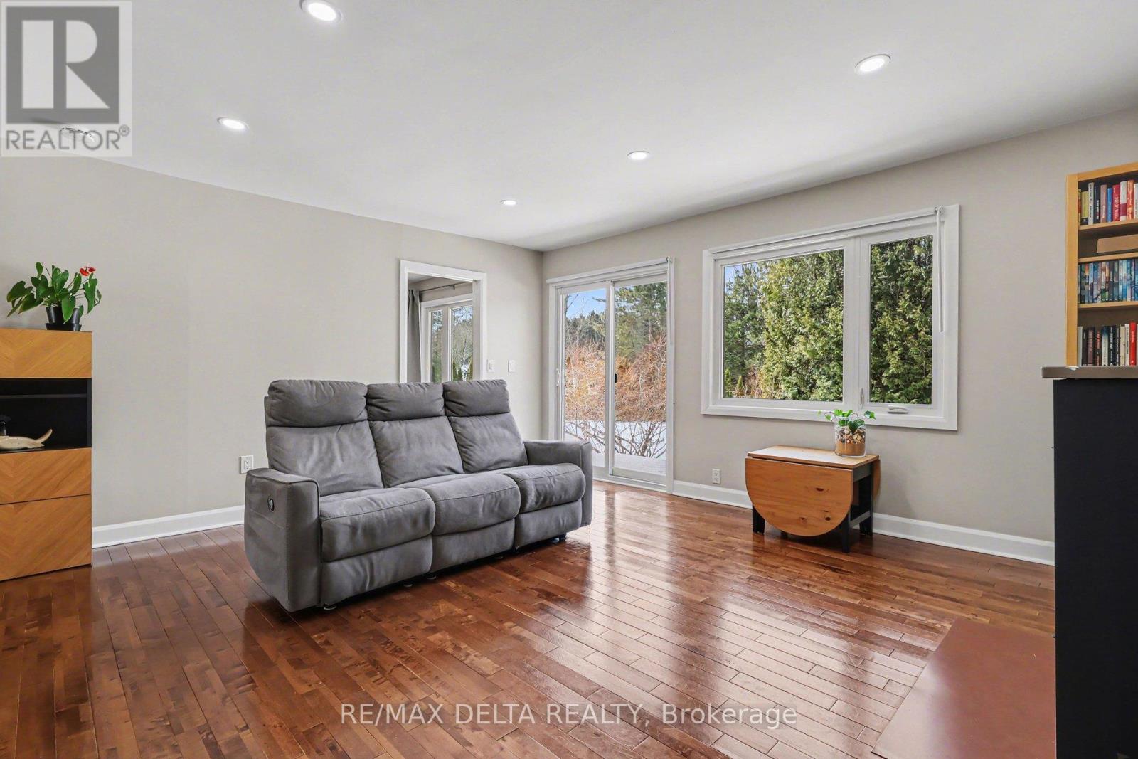 3395 Marcil Road, Clarence-Rockland, Ontario  K0A 1E0 - Photo 9 - X12939368