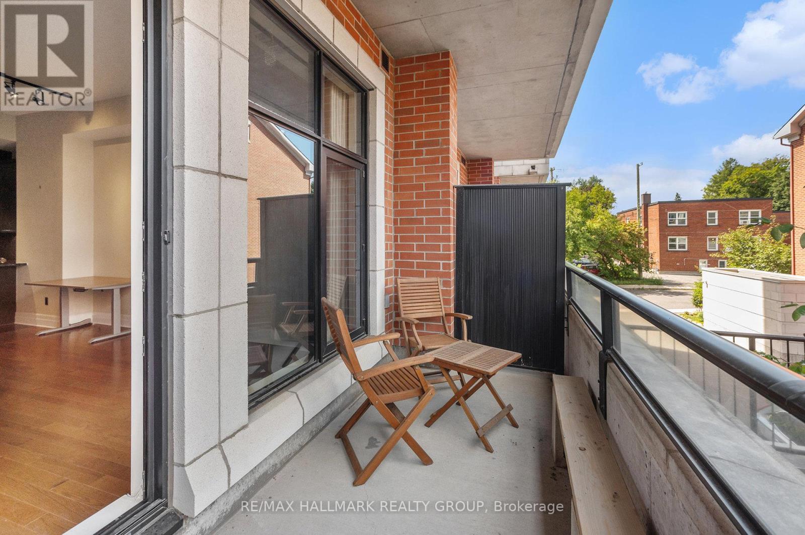 205 - 327 Breezehill Avenue S, Ottawa, Ontario  K1Y 1R6 - Photo 9 - X12939394