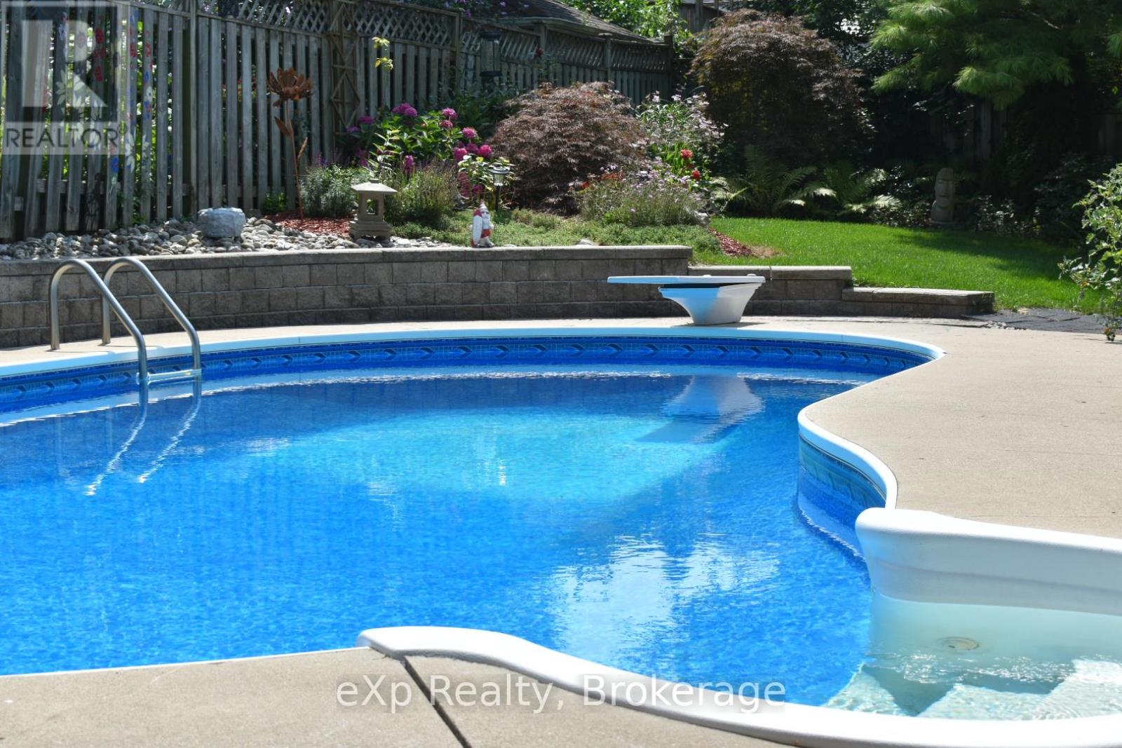 39 Celia Crescent, Guelph (Dovercliffe Park/old University), Ontario  N1G 4R4 - Photo 36 - X12794298