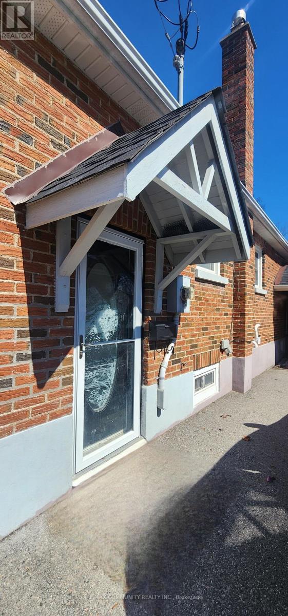 859 Mary Street, Oshawa, Ontario  L1G 5G5 - Photo 2 - E12939306