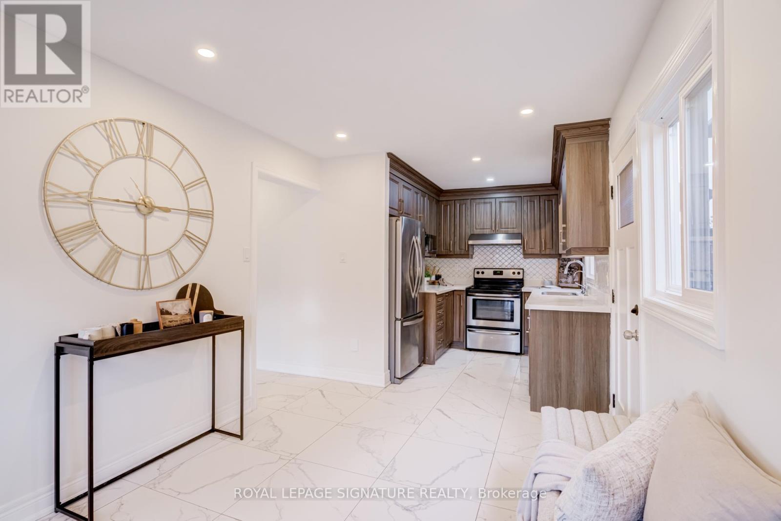 210 Braymore Boulevard, Toronto, Ontario  M1B 2G8 - Photo 17 - E12939330