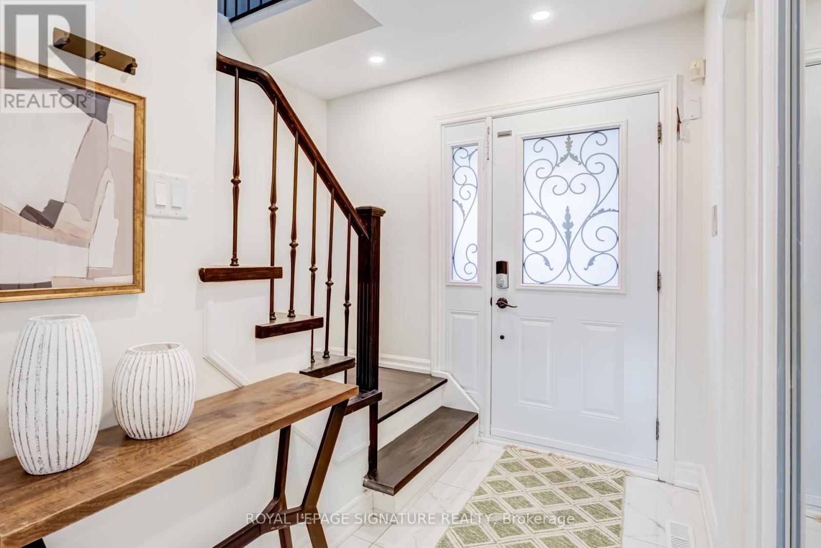 210 Braymore Boulevard, Toronto, Ontario  M1B 2G8 - Photo 4 - E12939330