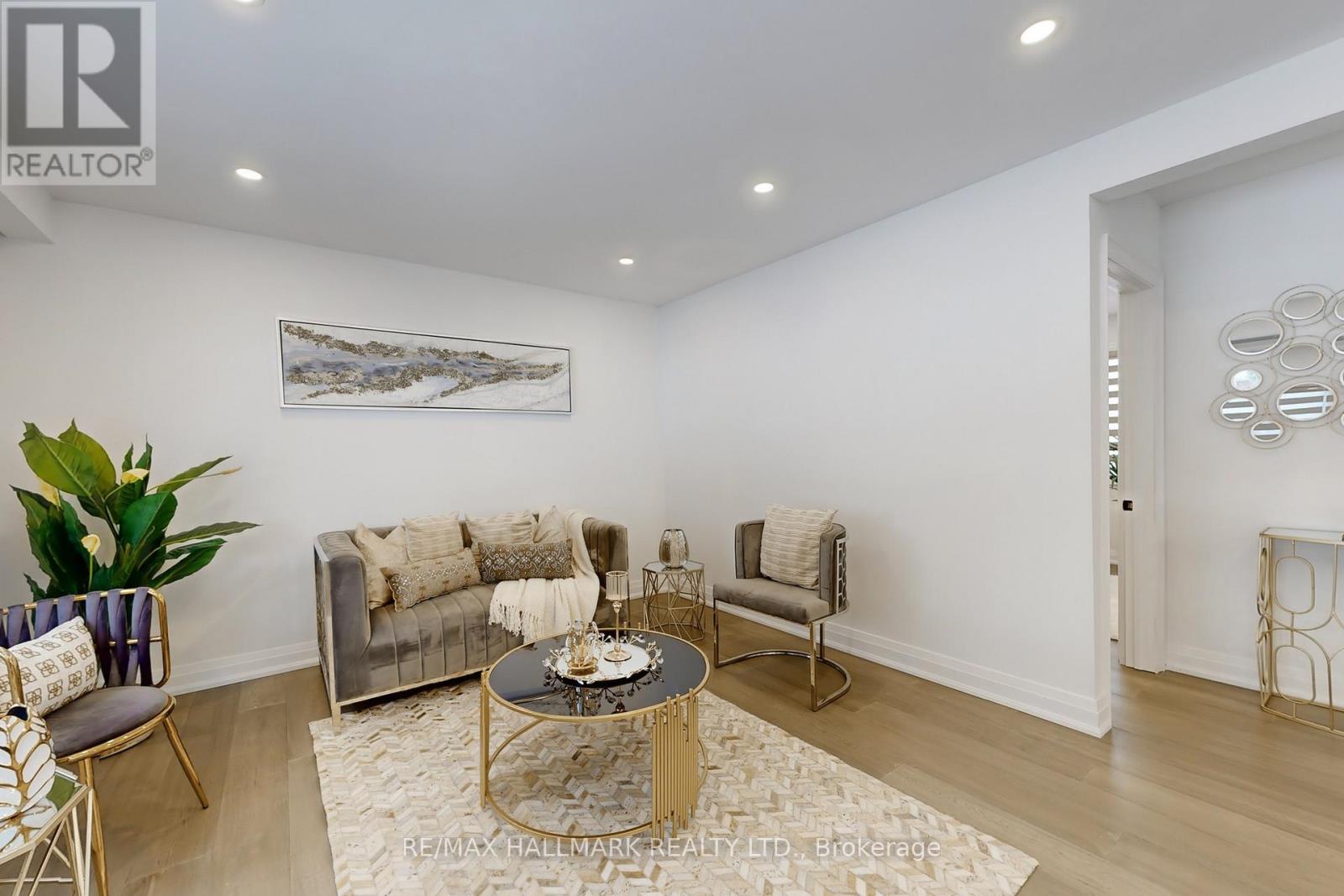 24 Cresser Avenue, Whitby, Ontario  L1P 1J8 - Photo 11 - E12939376