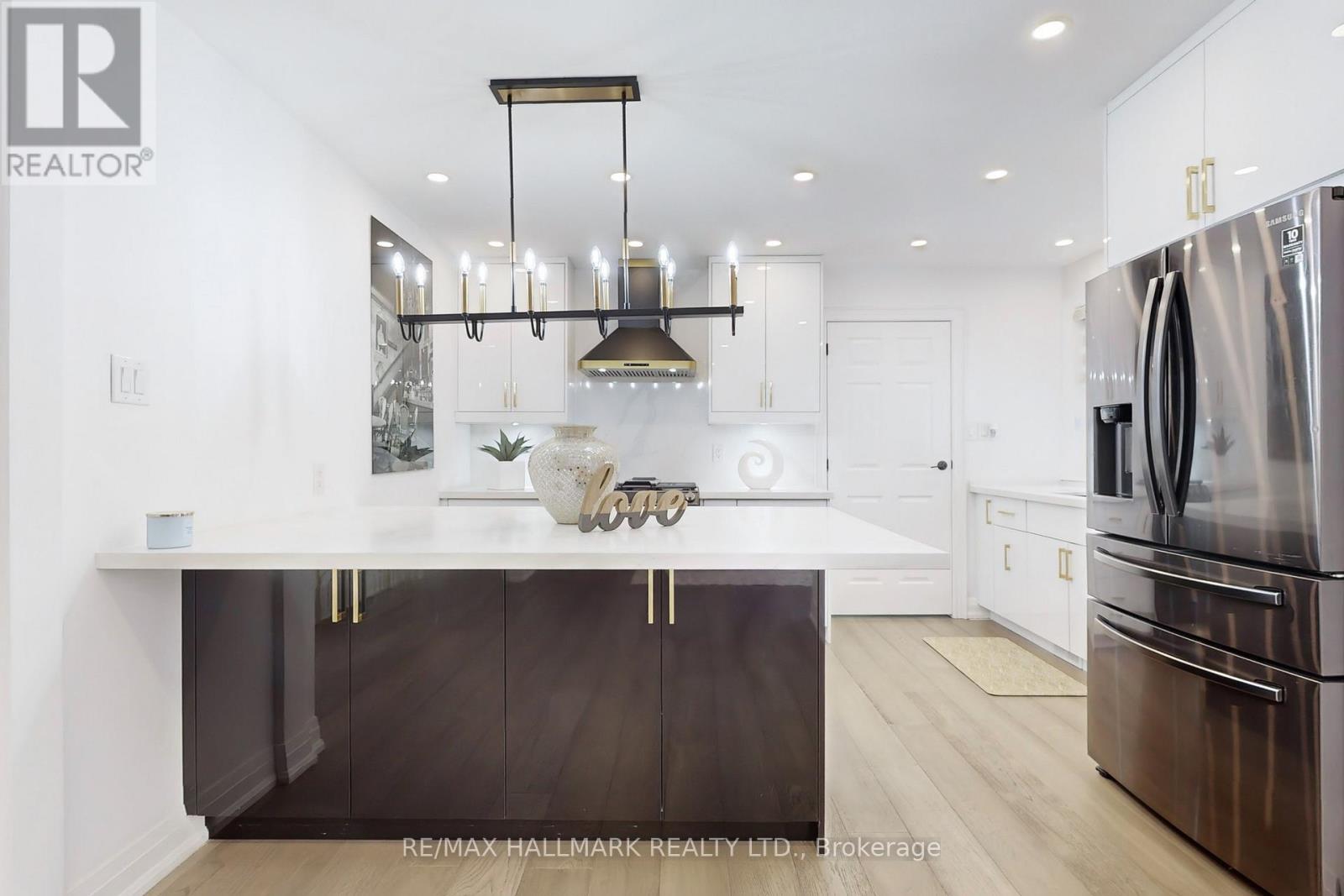 24 Cresser Avenue, Whitby, Ontario  L1P 1J8 - Photo 12 - E12939376