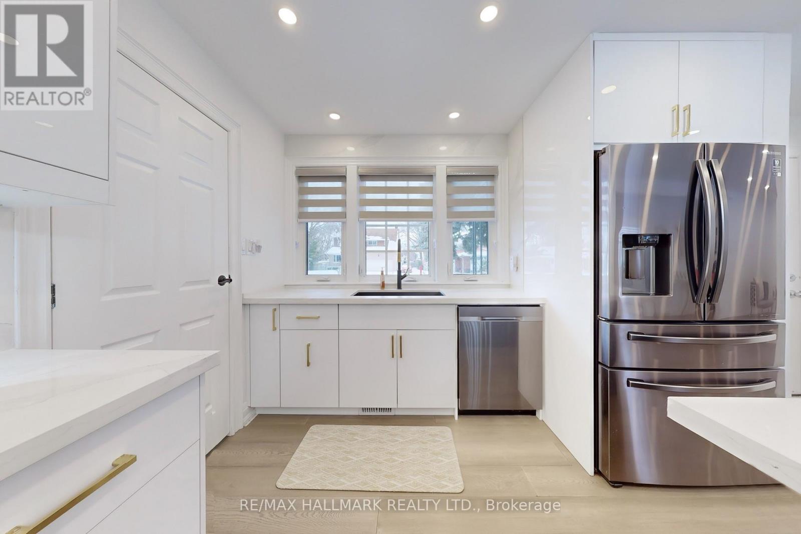 24 Cresser Avenue, Whitby, Ontario  L1P 1J8 - Photo 17 - E12939376