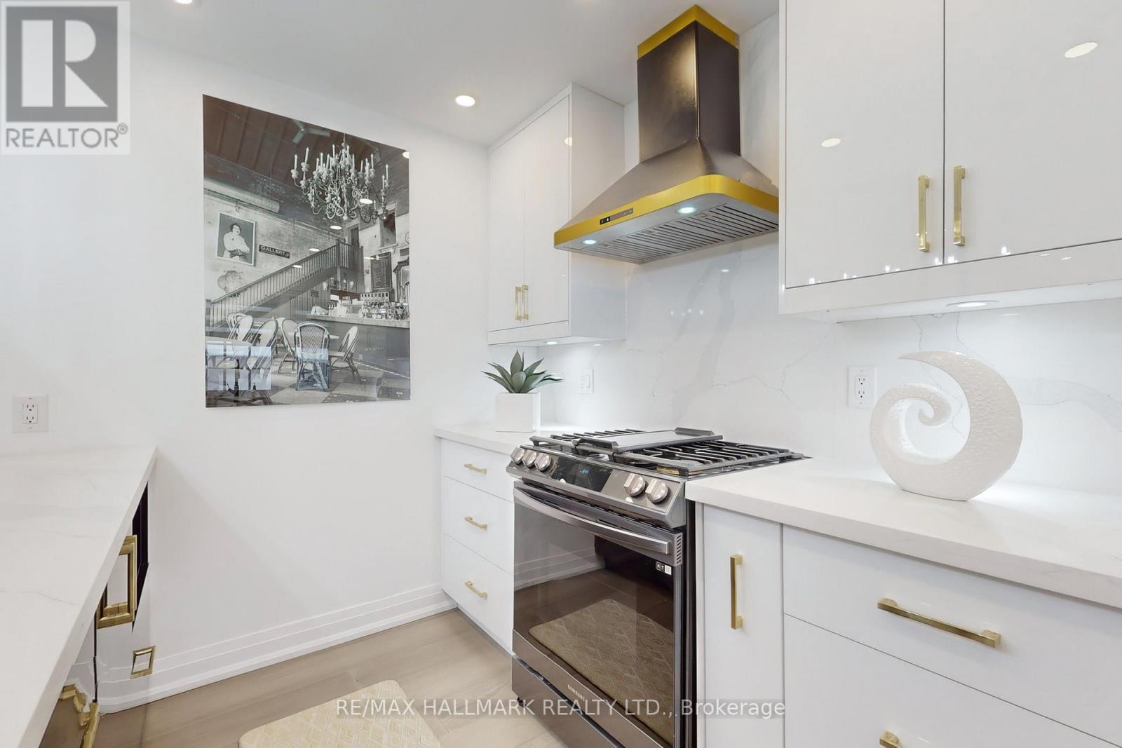 24 Cresser Avenue, Whitby, Ontario  L1P 1J8 - Photo 19 - E12939376