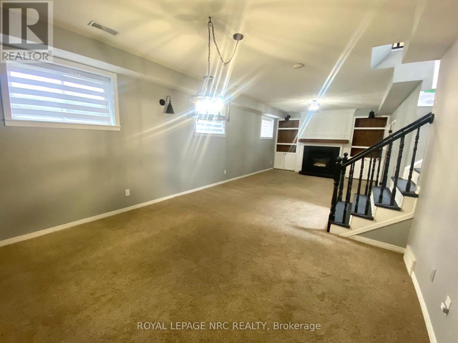 3681 Sussex Lane, Fort Erie (Black Creek), Ontario  L0S 1S0 - Photo 12 - X12939318