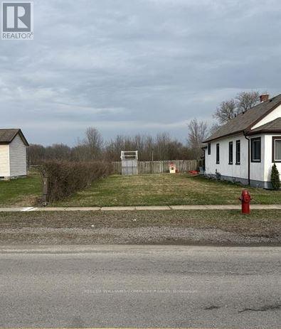 111 Wellington Street, Port Colborne, Ontario  L3K 2K1 - Photo 2 - X12939404