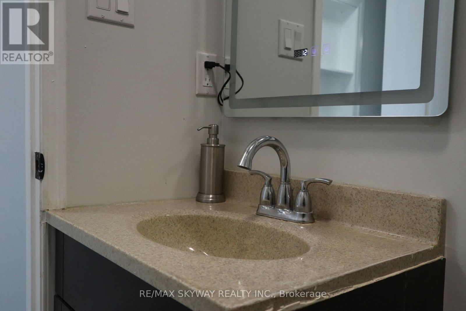 10 Elephant Hill Drive, Clarington, Ontario L1C 4M5 - Photo 10 - E12876668