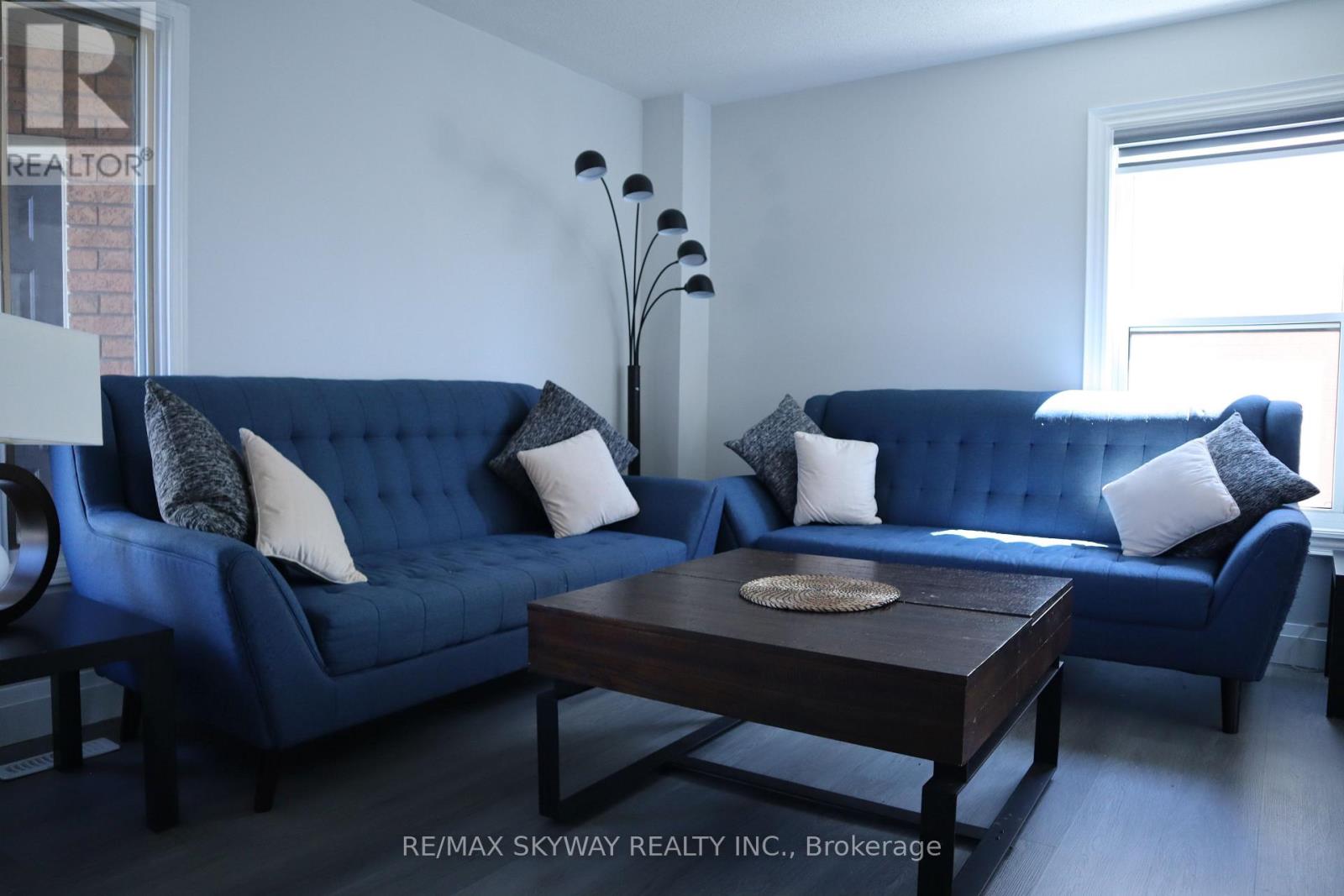 10 Elephant Hill Drive, Clarington, Ontario L1C 4M5 - Photo 2 - E12876668