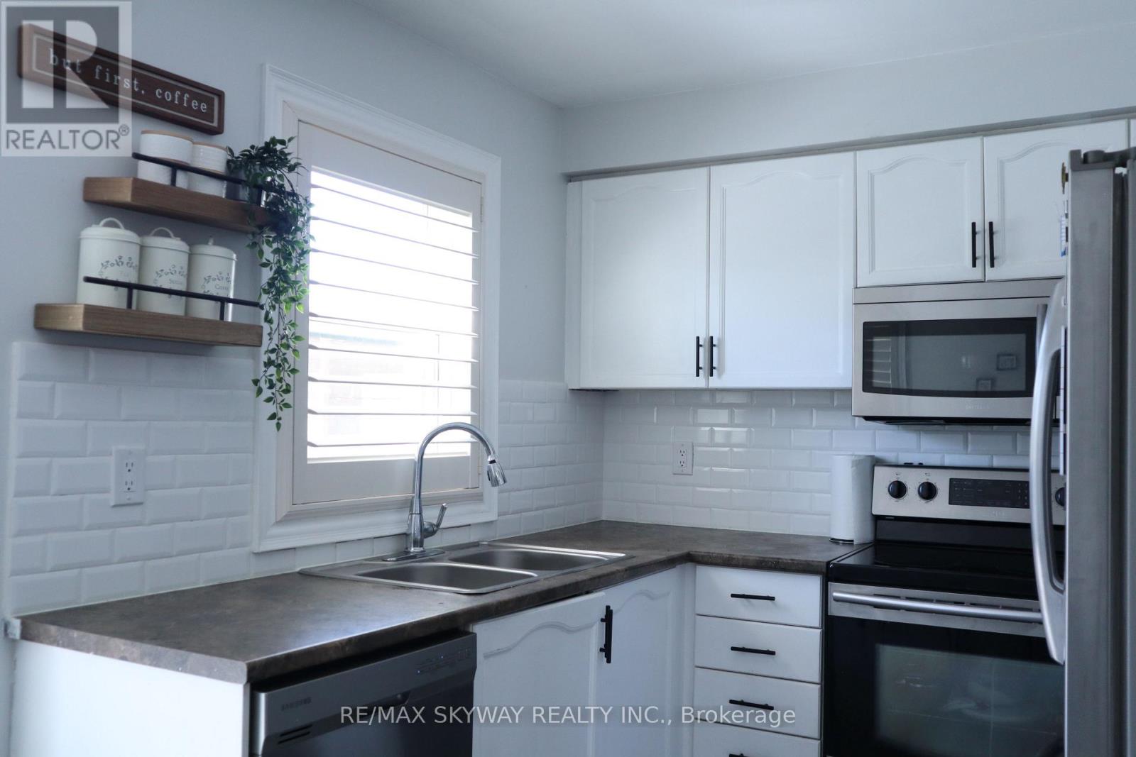 10 Elephant Hill Drive, Clarington, Ontario L1C 4M5 - Photo 9 - E12876668