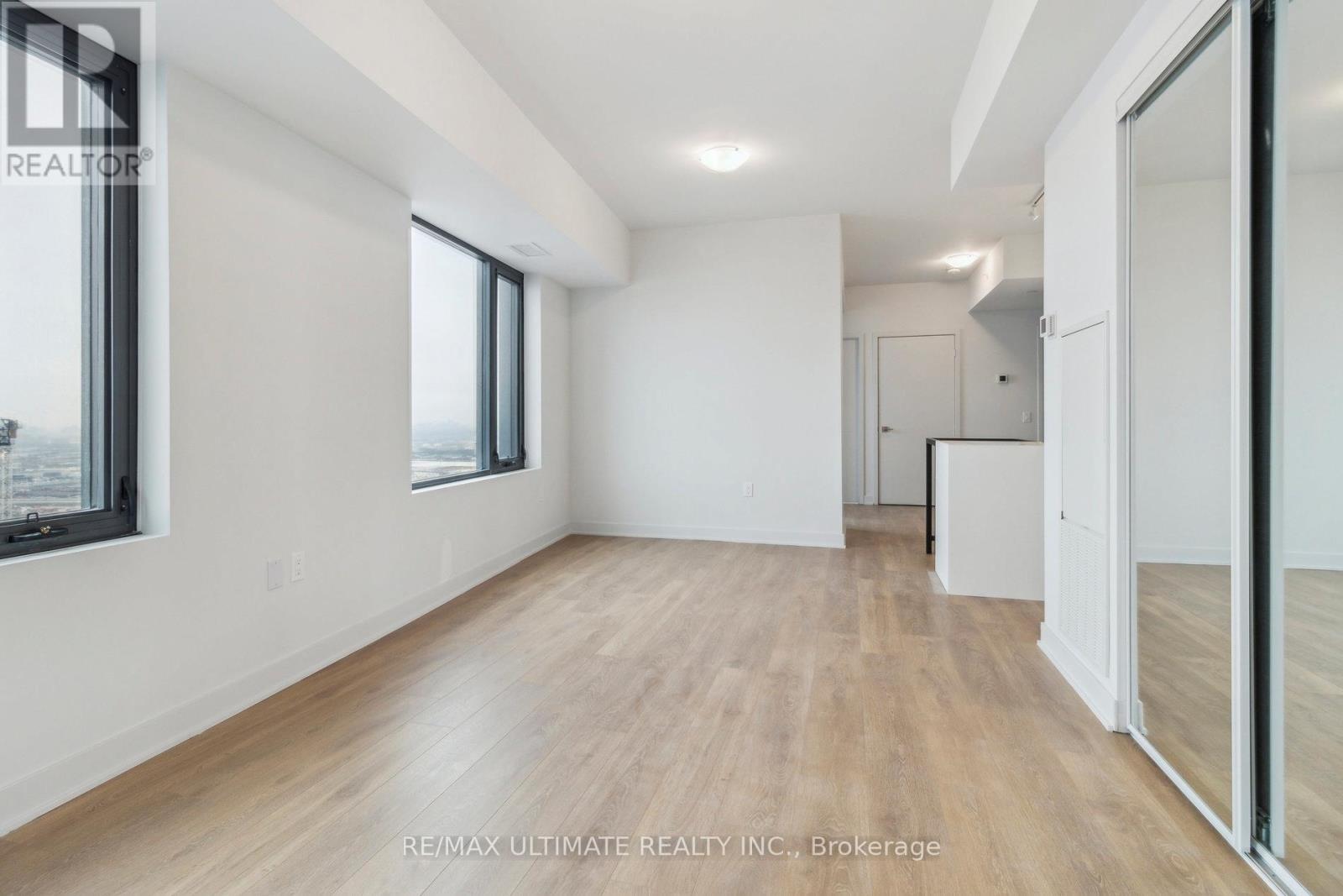 5002 - 2920 Highway 7 Road, Vaughan, Ontario L4K 0P4 - Photo 9 - N12939312