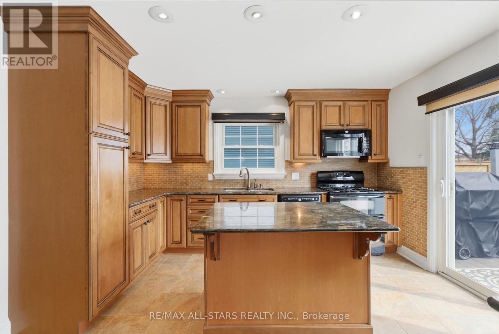 154 Brock Street E, Uxbridge, Ontario  L9P 1K5 - Photo 6 - N12939314