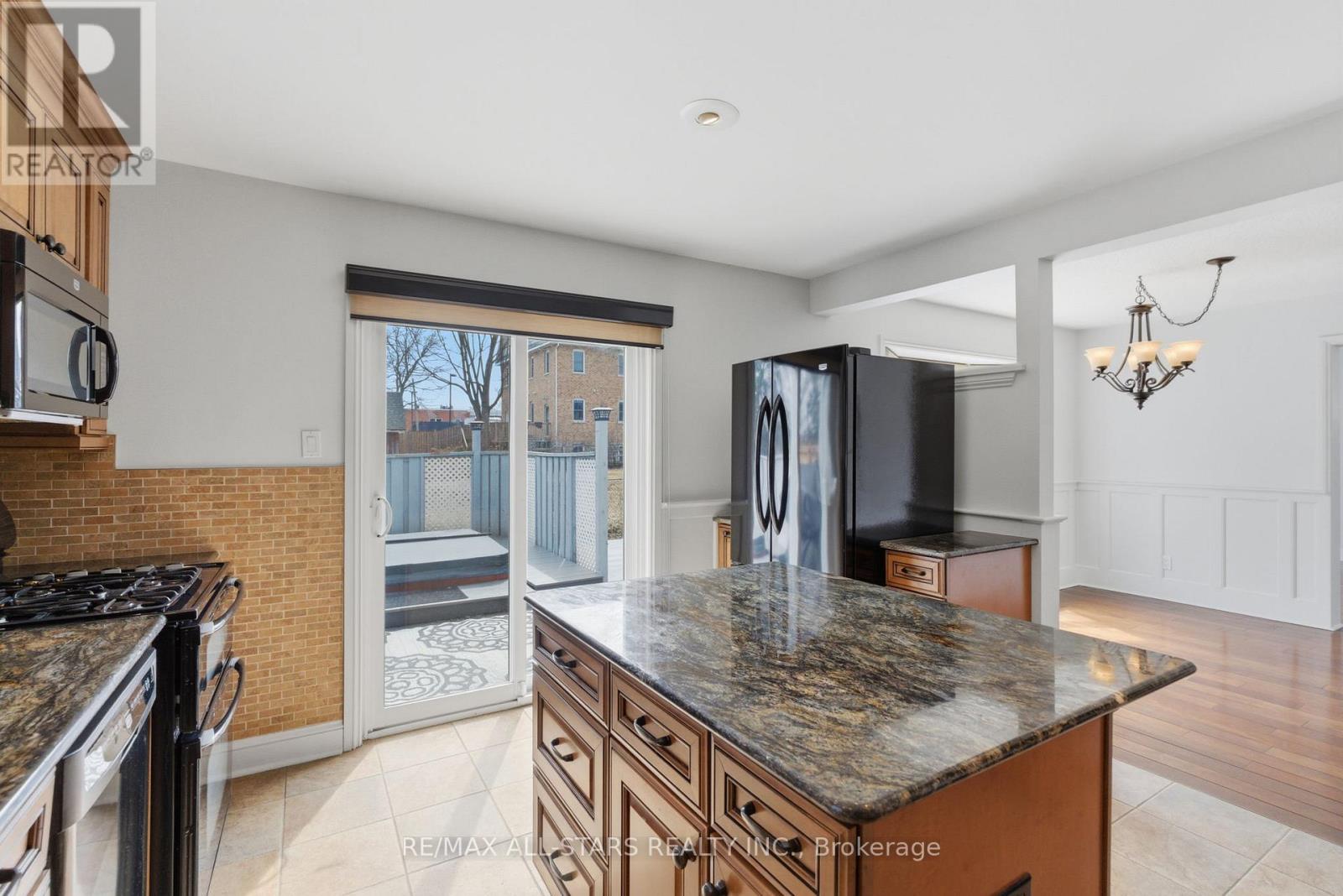 154 Brock Street E, Uxbridge, Ontario  L9P 1K5 - Photo 9 - N12939314