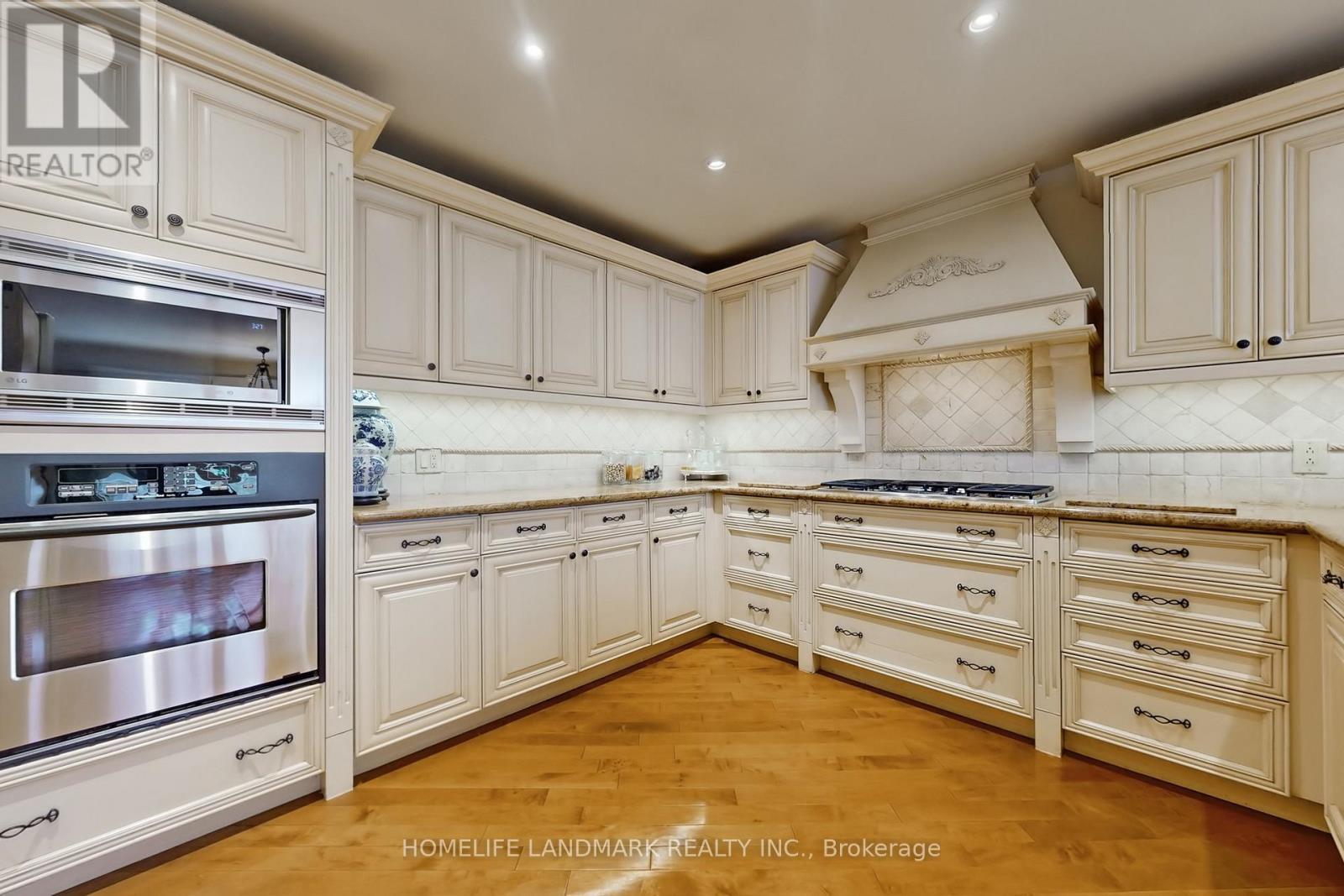 8 Prescott Court, Markham, Ontario  L3T 5W7 - Photo 12 - N12939316