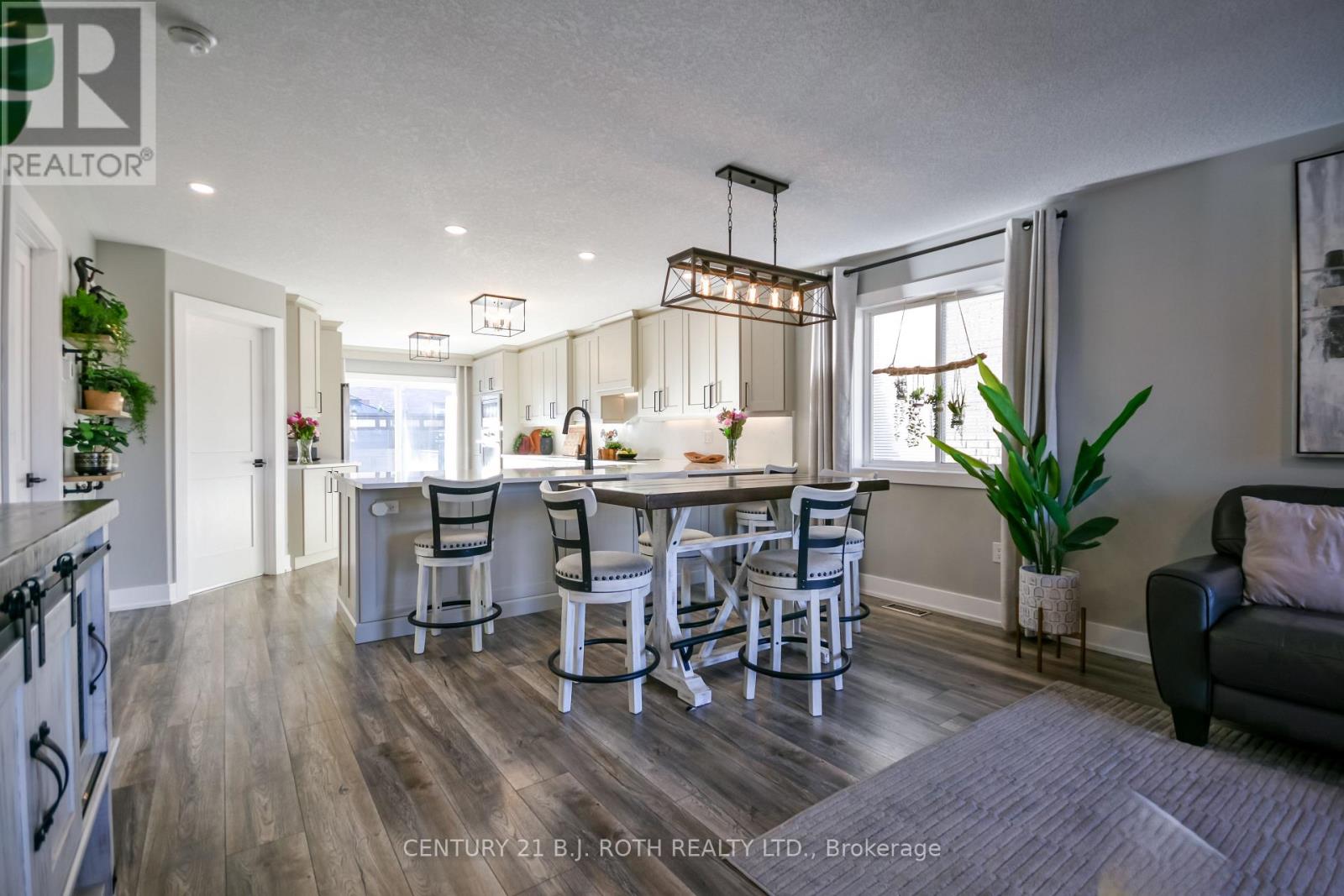 27 Claire Drive, Barrie (Painswick South), Ontario  L4N 5Y1 - Photo 2 - S12939268